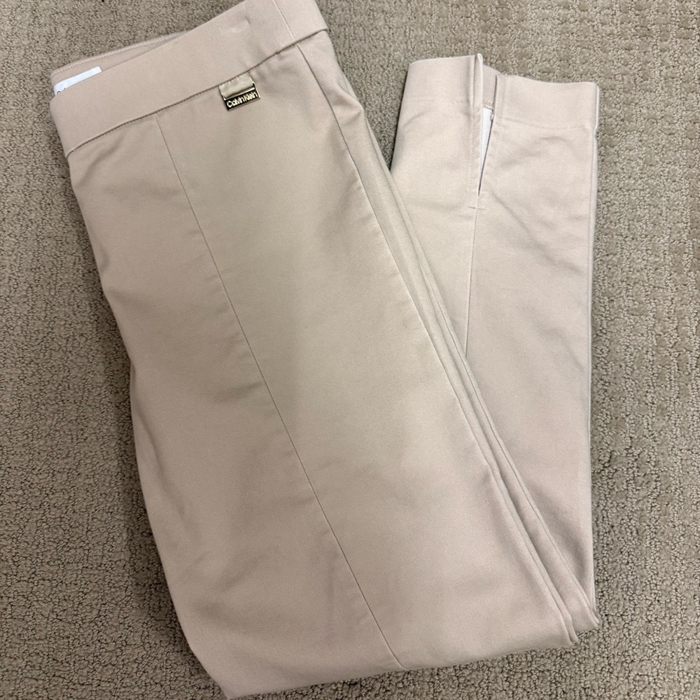 Calvin Klein Women's Cream Ankle Pants